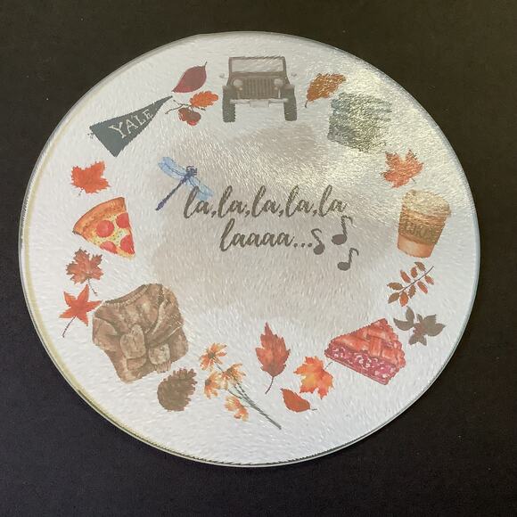 Gilmore Girls Icons Cutting Board - 7.5" Diameter - Hot Plate - Gilmore Marathon - Picture 5 of 6